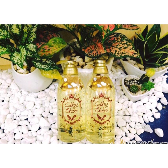 Sữa tắm trắng da Cathy Choo vàng 24k loại 750ml