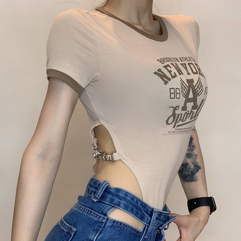 Brroa Bộ Áo Liền Quần Tay Ngắn Ôm Dáng In Chữ Leotard Bên Hông Khoét Lỗ Phối Dây Xích Kim Loại Kiểu Vintage