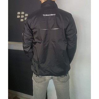 Áo khoác Blackberry.