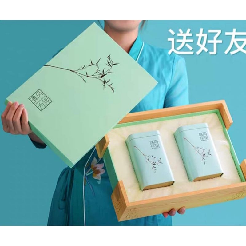 250 gam set hộp trà bích loa xuân tặng kèm túi giấy