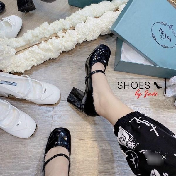Giày cao gót p r.a đ.a đế vuông SUDI SHOES- SD037-BCF cao 7p bít mũi 2 màu trắng đen bóng dễ phối đồ