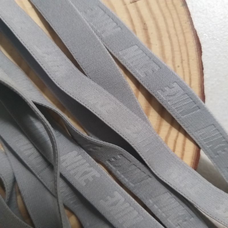 Chun viền chip có  chữ , có co giãn , size 1cm_1.3cm