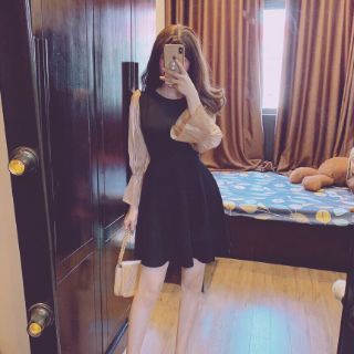 ĐẦM RETRO ĐEN PHỐI TAY VOAN NUDE