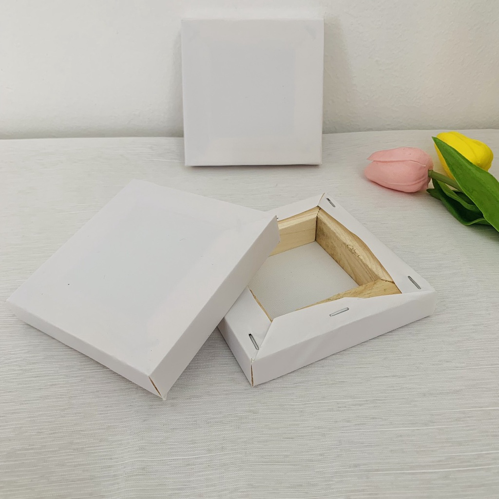 Toan vẽ tranh ,vải canvas kích thước 10*10, 20*20, 20*30