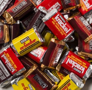 [Date 9/2020}-SÔ-CÔ-LA HERSHEY'S Miniatures