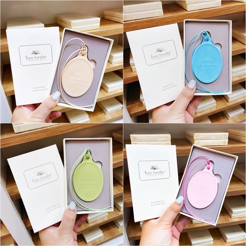 Nước hoa sáp thơm treo tủ quần áo, treo ô tô, treo nhà vệ sinh khử mùi ẩm mốc Scented Card- Card nước hoa Dạng sáp