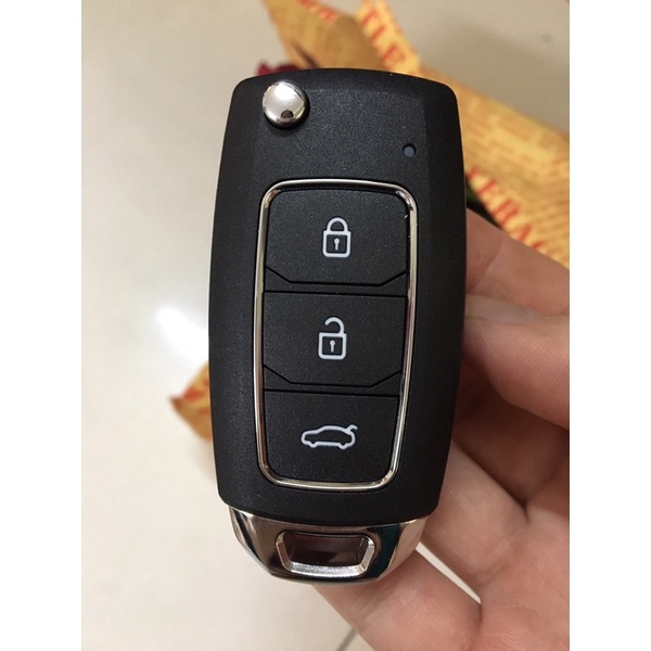 Chìa khoá gập Toyota: Vios, inova, fortuner,alltis.. Hỗ trợ cắt chìa qua hình ảnh bằng công nghệ CNC