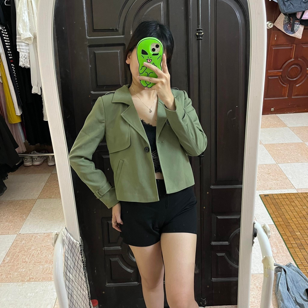 Áo  vest blazer nữ màu xanh hot hit có độn vai Size S M nhỏ