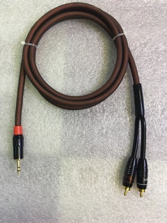 Dây 3.5 ra 2 av dài 1.5m