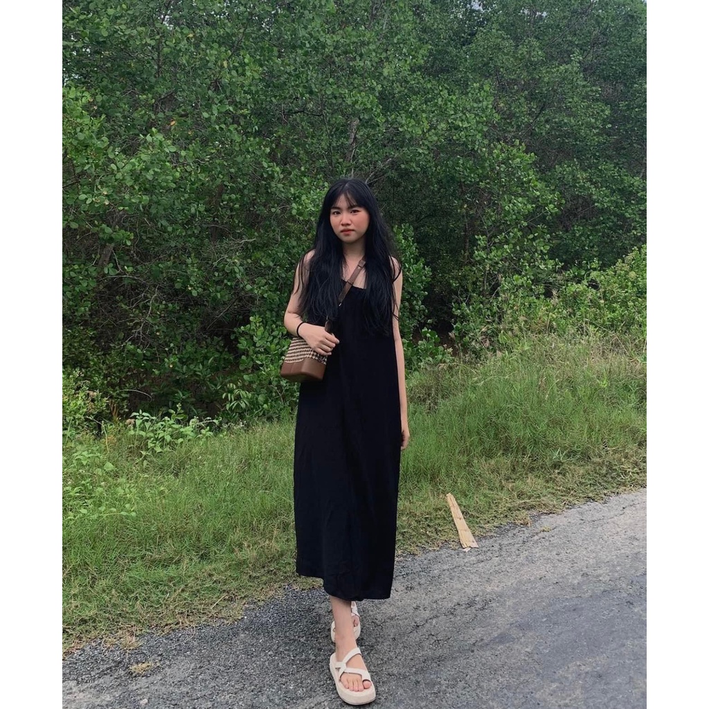 Váy chéo lưng đen