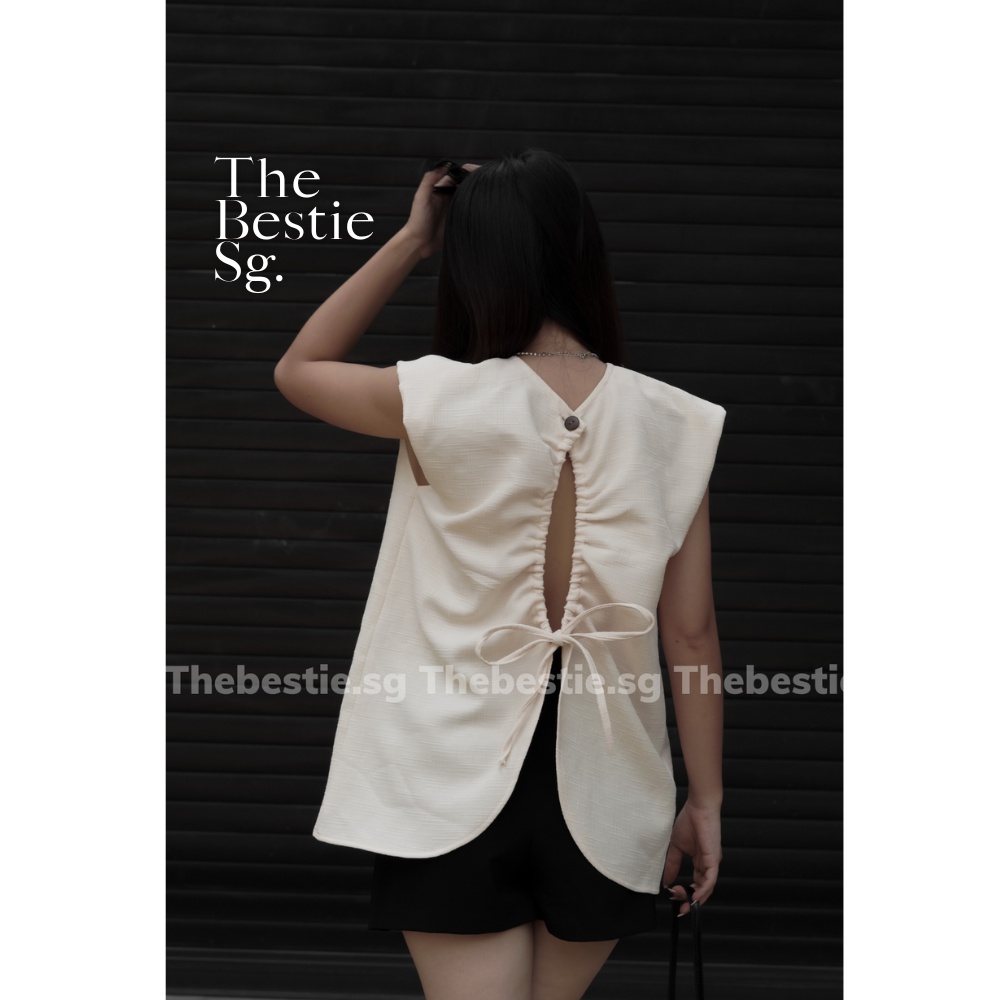 Áo trendy hở lưng phiên bản sát nách