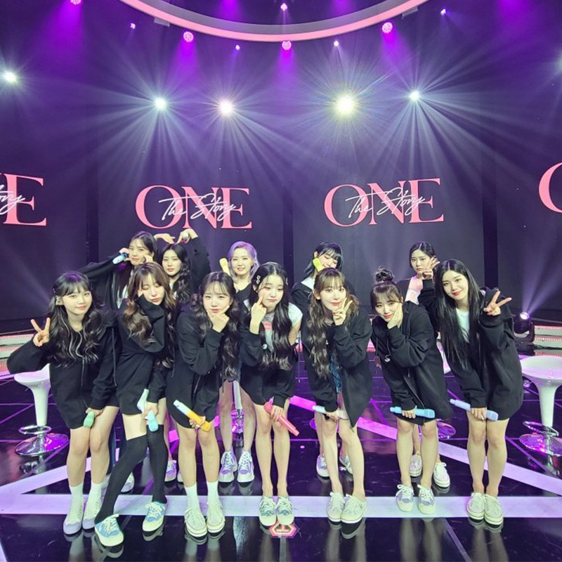Áo hoodie + khoác concert IZ*ONE  - One, The Story