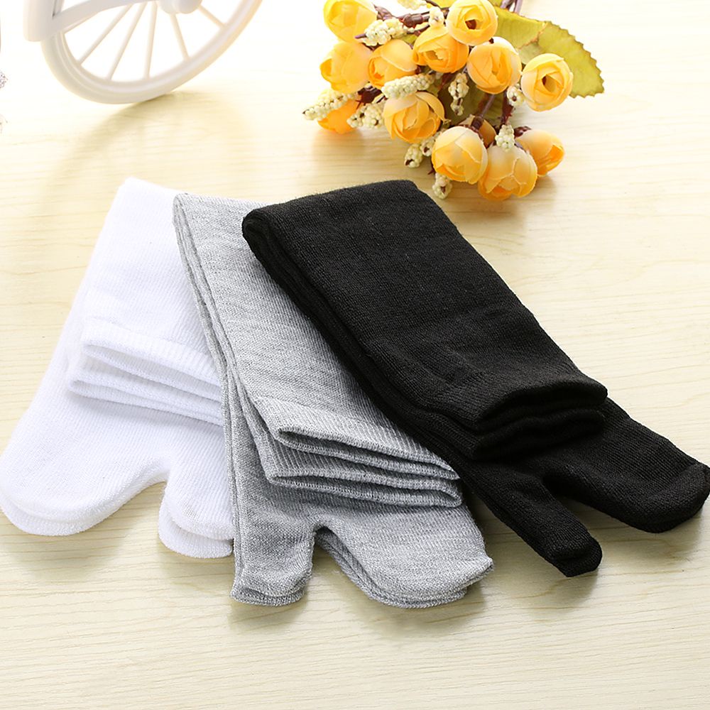 Đôi tất xỏ ngón chất liệu vải thoáng khí thoải mái cho nam