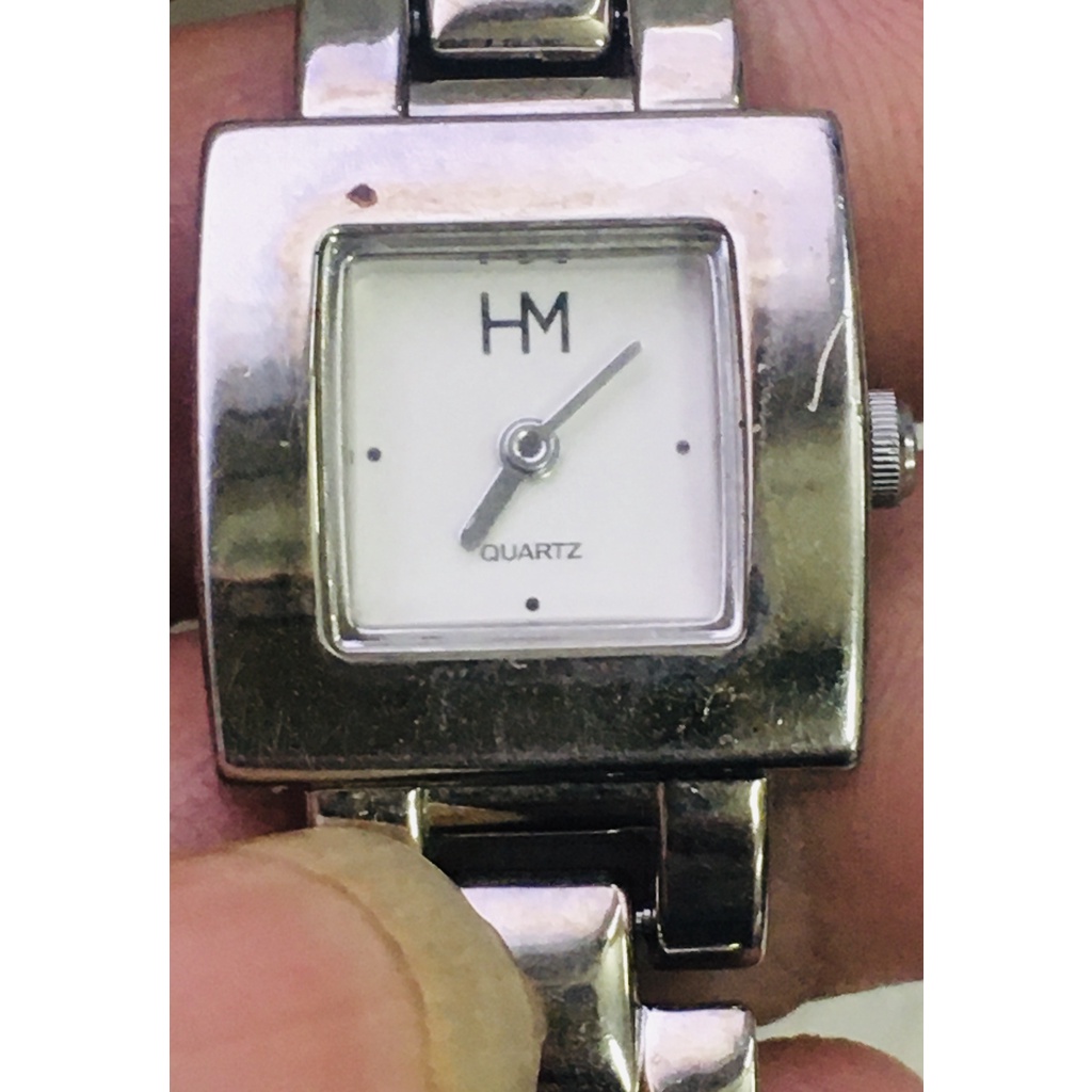 Đồng hồ nữ hiệu HM hình vuông