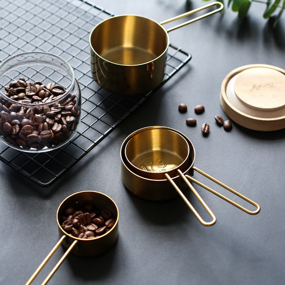4 cái / bộ Cúp vàng hồng Đo lường bằng thép không gỉ Bánh bột tại nhà Bộ thìa Bộ cốc đo có thể xếp chồng lên nhau Bộ làm bánh nhà bếp