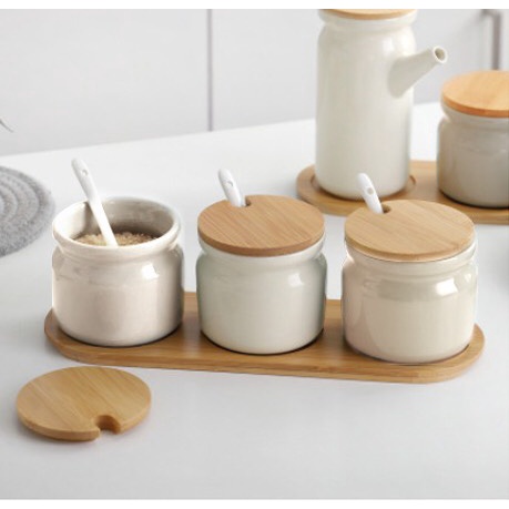 BỘ HŨ SỨ ĐỰNG GIA VỊ ĐẾ GỖ SET 3 MÓN