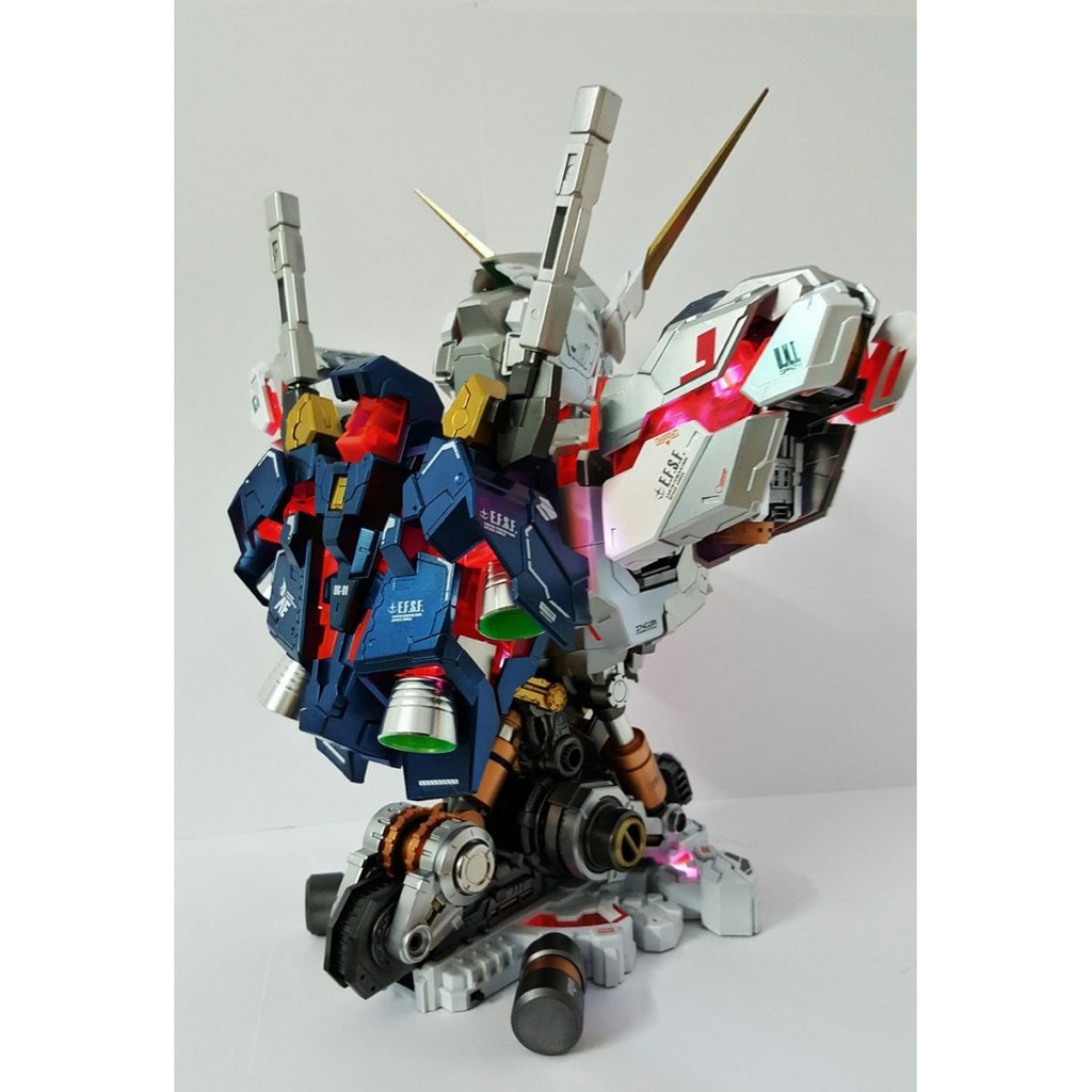 Mô hình lắp ráp Gundam 1/35 Head Bust unicorn Yihui