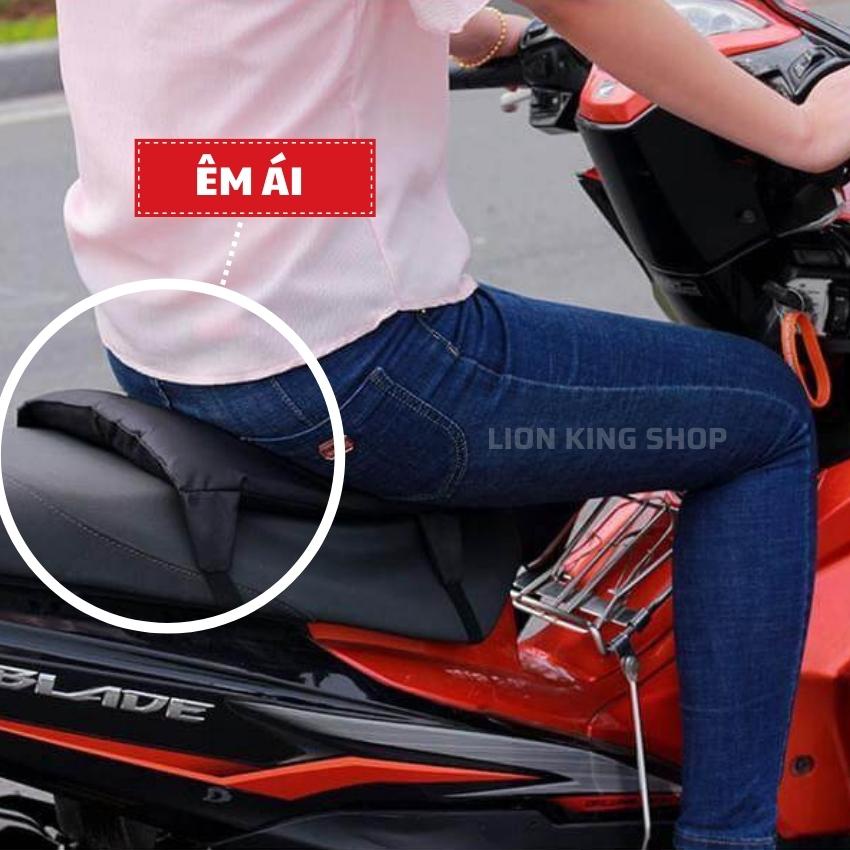 Đệm lót yên xe máy siêu êm loại tốt 28cmx23cmx18cm dùng mọi loại xe , lót yên xe máy êm ái,chắc chắn và dễ sử dụng.