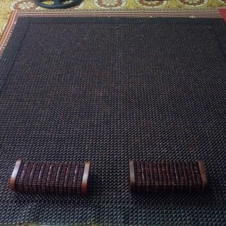 Chiếu hạt gỗ trắc