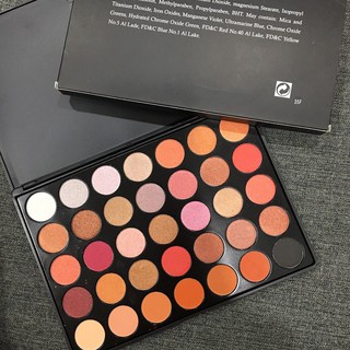 Bảng màu mắt Vacosi 28 ô chuyên nghiệp VACOSI PRO STUDIO EYESHADOW PALETTE