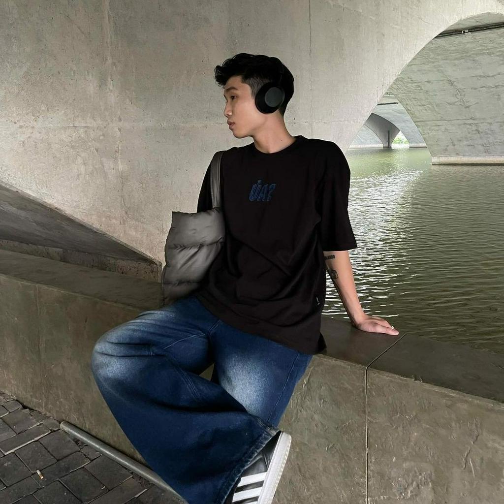 Áo Thun Unisex LIDER Phát Ra Tiếng Ủa Thêu Denim Chất Cotton 2 Chiều, 3 màu - Hot Pink/ White/ Black