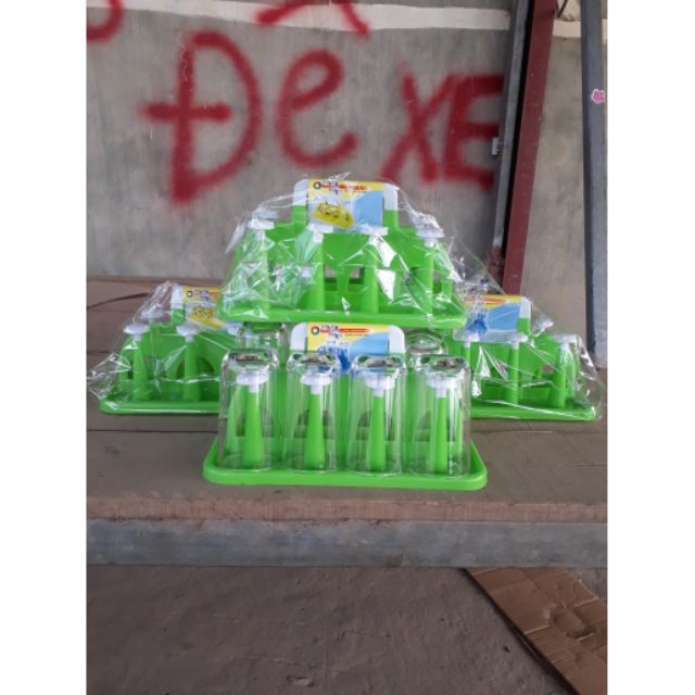 Úp ly 8 cốc nhựa thuận thành.