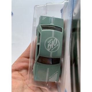 Xe Hot Wheels '71 Datsun 510