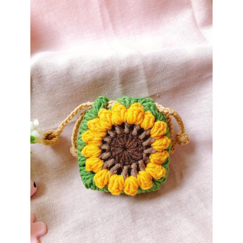 Túi đựng airpod hoa hướng dương bằng len, Crochet Airpod Cases