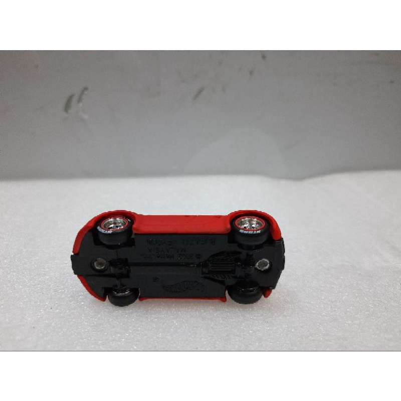 Xe Hot Wheels Custom Real riders Bugatti Veyron wall mart , hàng hiếm