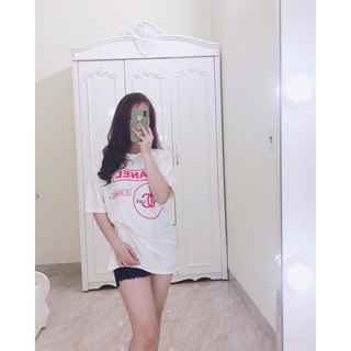 Áo phông trắng cổ tròn