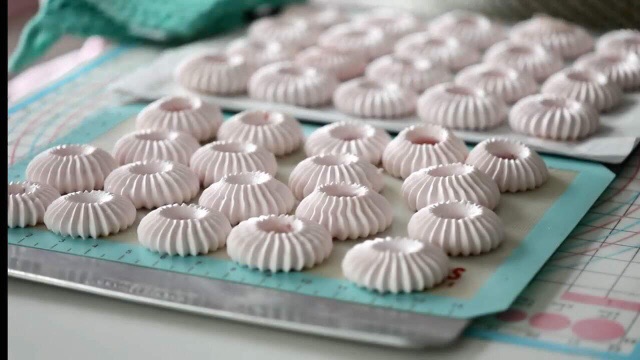 Đuôi Cookie - Meringue