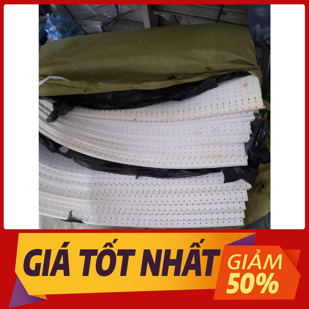 Tấm mút chịu nhiệt để lót mặt bàn tạo độ phẳng êm và nì khi dùng bàn là công nghiệp