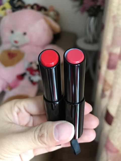 Son dưỡng vỏ đen Givenchy Rouge Interdit Vinyl 