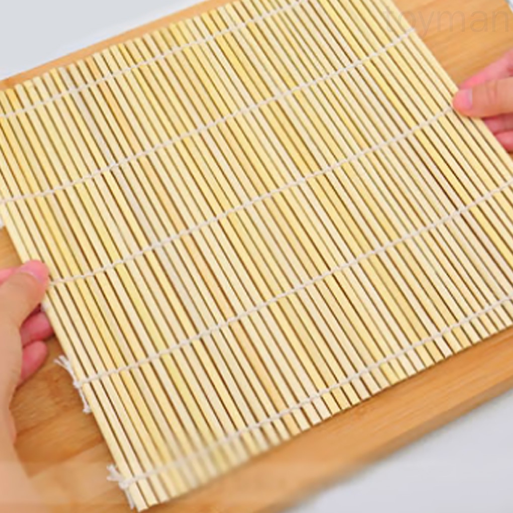 Thảm tre cuộn làm cơm cuộn tiện lợi