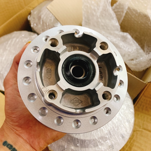 Đùm vario cốt lớn zin mới