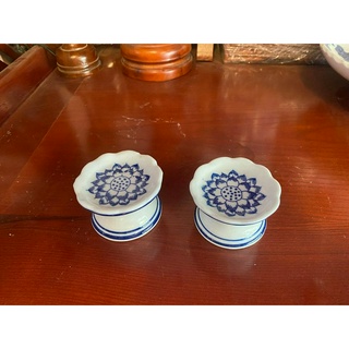 Chân nến thờ men lam hoa sen
