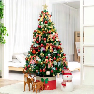 ( Có sẵn ) cây thông noel 1m8+165 phụ kiện trên cây đi kèm. Hình thật shop tự trang trí
