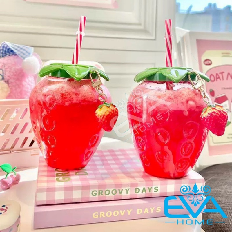 Combo 2 Bình Đựng Nước Đựng Nước Quả Dâu Tây 500ML Tặng Kèm Mốc Khóa Trái Dâu Và Ống Hút SP4744