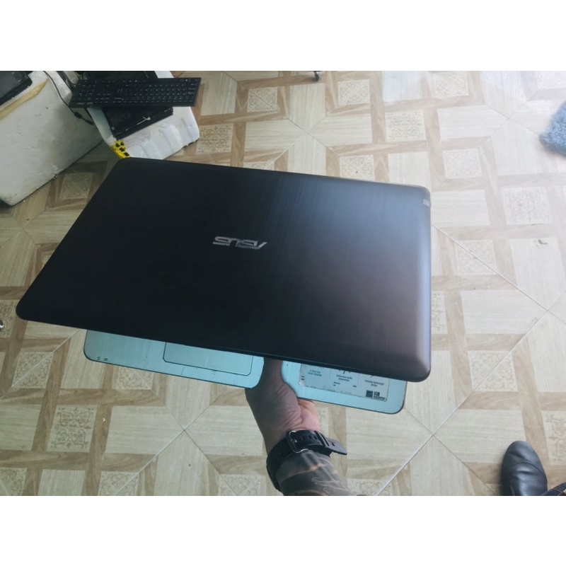 laptop asus x541 i5-6200/4/120/gtx 920