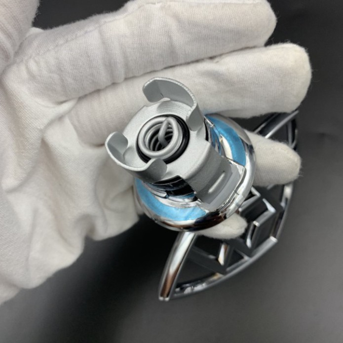 Sản Phẩm Logo huy hiệu nắp capo đầu xe ô tô Maybach cao cấp MB2668 .