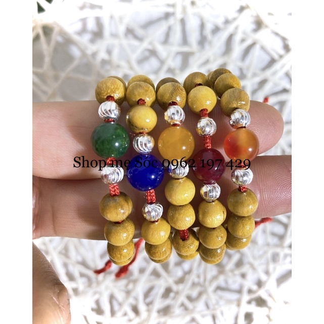 Vòng dâu tằm mix hạt bạc 925 và hạt phong thủy, kèm túi zip, có giấy dán kèm cho bé