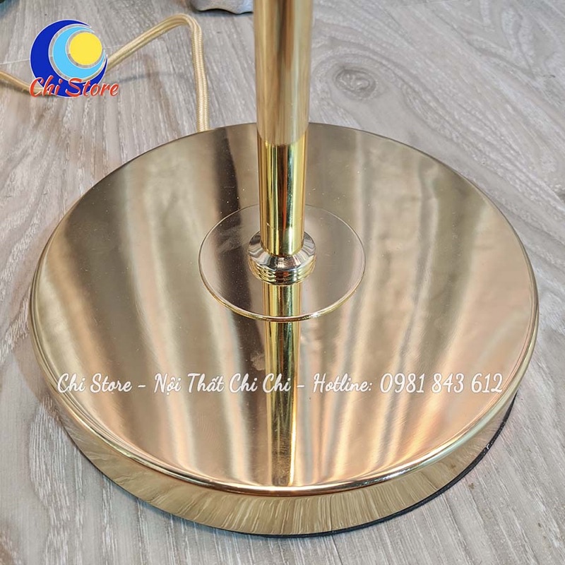 Đèn Ngủ Lông Vũ Cây Cao Sang Chảnh, Đèn Chụp Hình Lông Đà Điểu Chân Inox Mạ Sáng Bóng Nhập Khẩu
