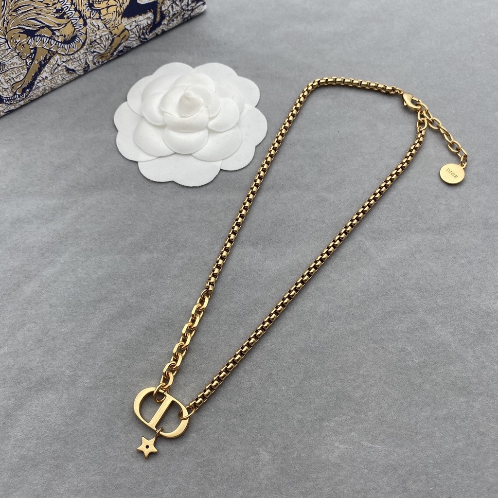 Vòng cổ Mặt Chữ Dior Thời Trang Thanh Lịch Đáng Yêu Chất Lượng Cao