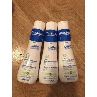 Sữa tắm gội chung Mustela 200ml