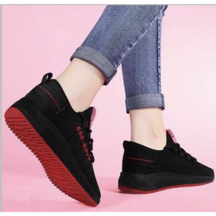 [Mã FAMARAL1 giảm 10K đơn 50K] Giày thể thao và Sneakers nữ 550