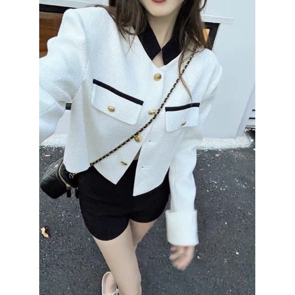 ÁO DẠ TRẮNG DÁNG NGẮN CỔ ĐEN ✨