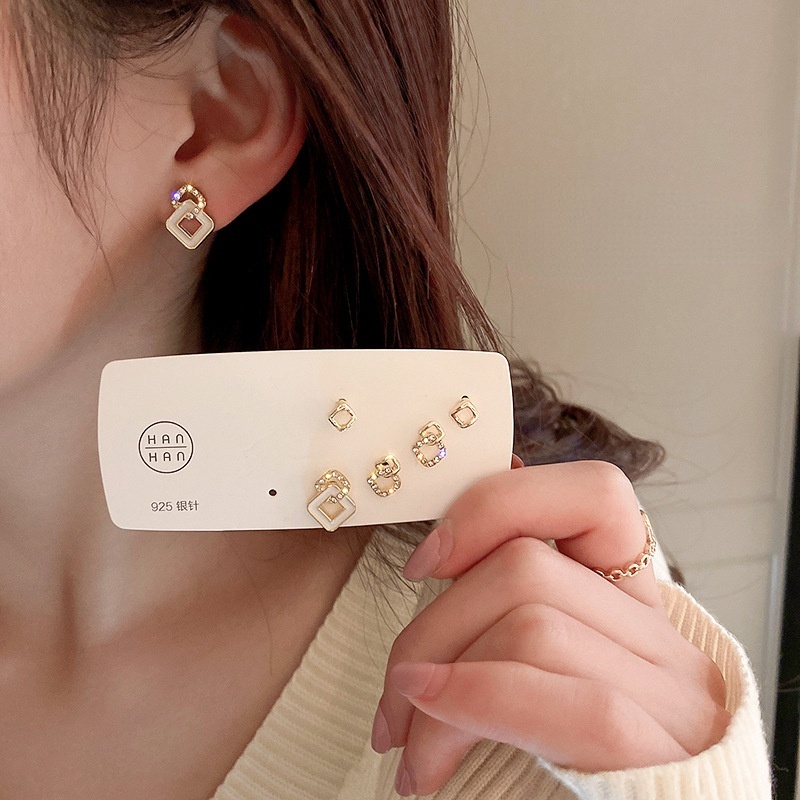 Set 3 Đôi Bông Tai Hình Vuông Kỹ Thuật Số Đơn Giản Phong Cách Hàn Quốc Cho Nữ