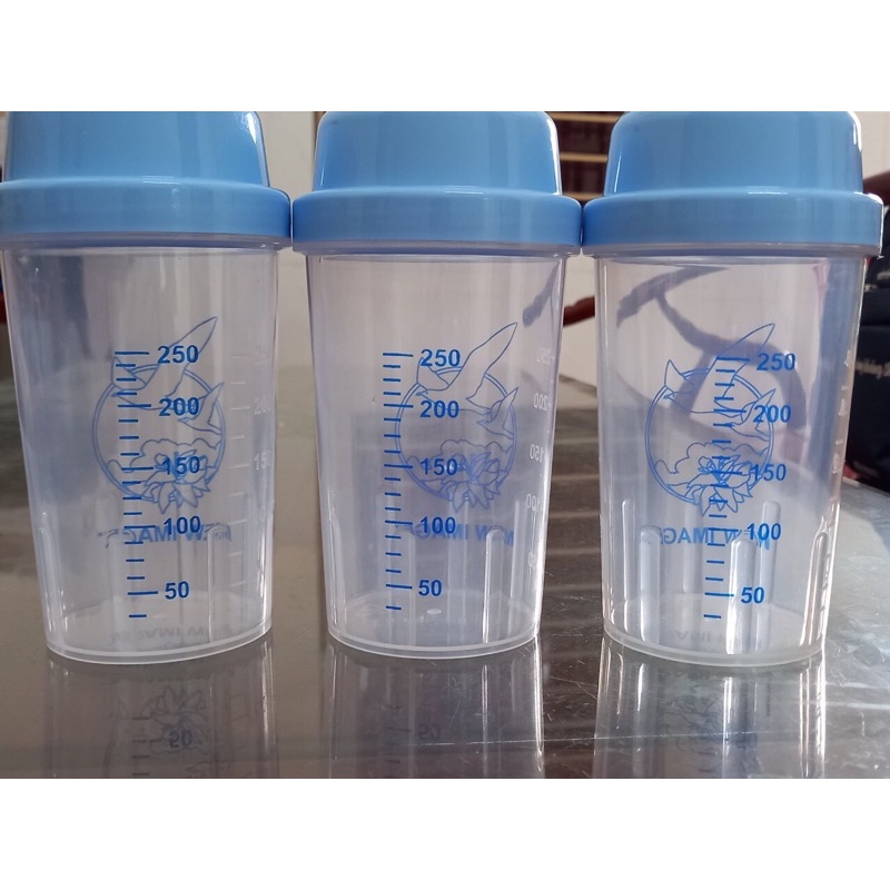 Bình lắc sữa non Alphalipid