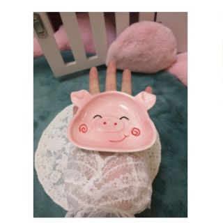 Đĩa sứ nhỏ