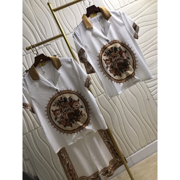 PIJAMA ĐÙI - TAY NGẮN - TAY DÀI HOA TRÀ NÂU N004